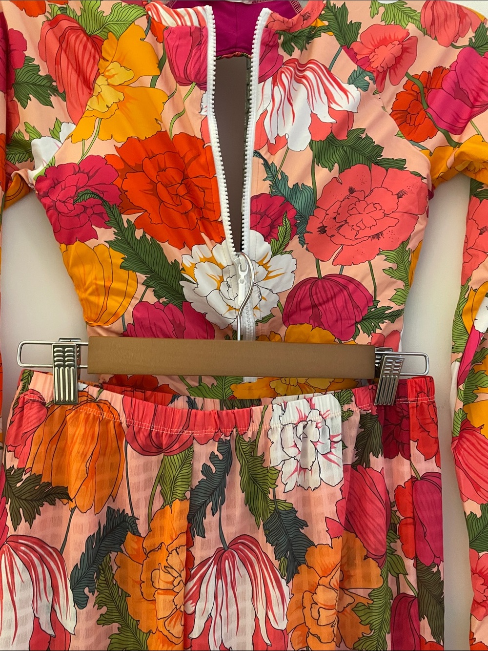 Trina Turk Pink Orange Floral Set Rash Guard and Semi Sheer Pants S/M - Picture 2 of 14